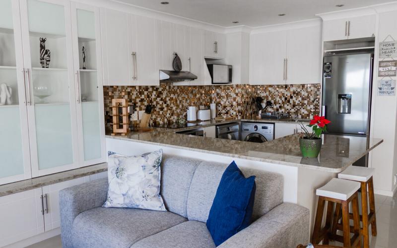 2 Bedroom Property for Sale in Dolphin Beach Western Cape